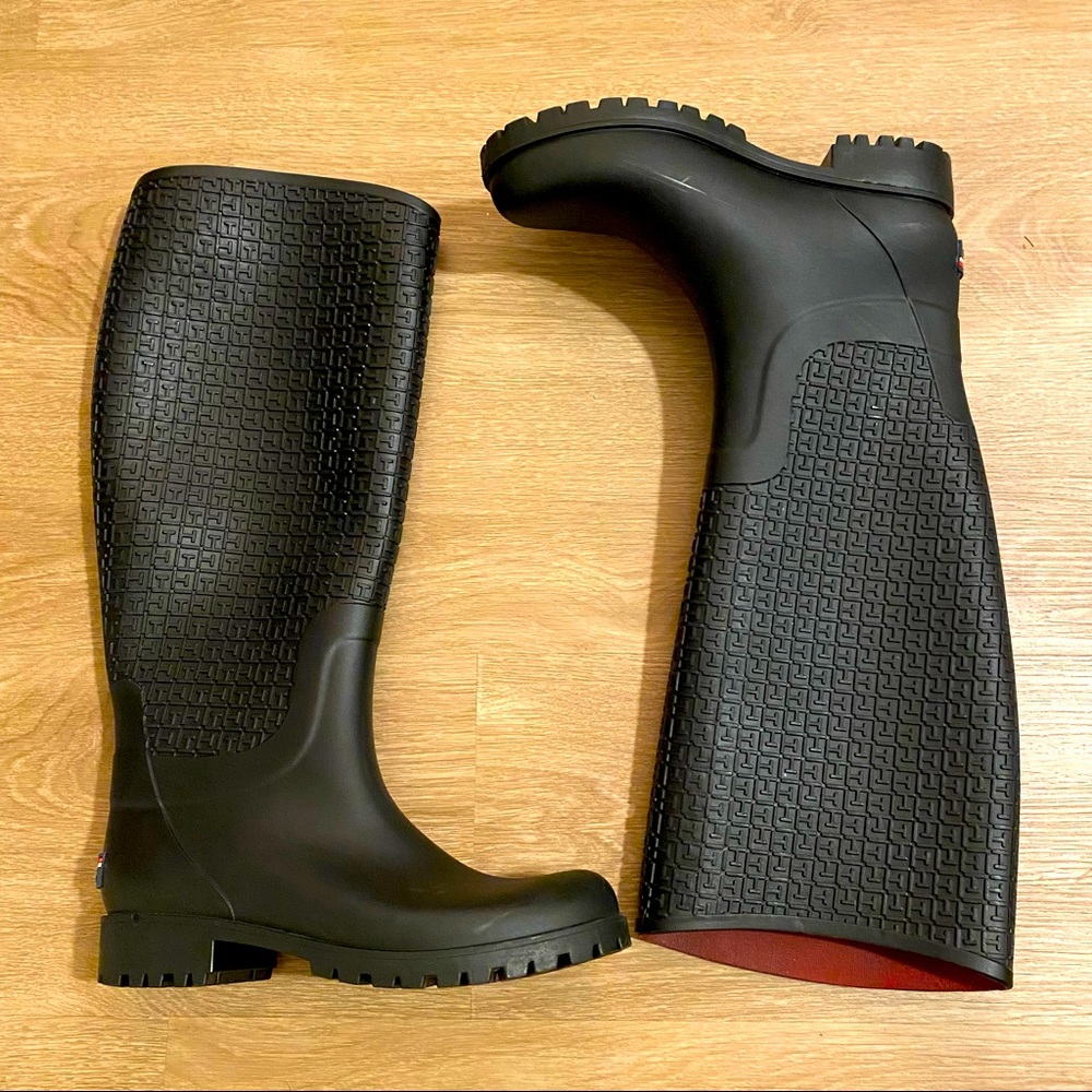 Tommy Hilfiger WOMEN'S Black Raindrop Waterproof Rain Boots Size 8 US